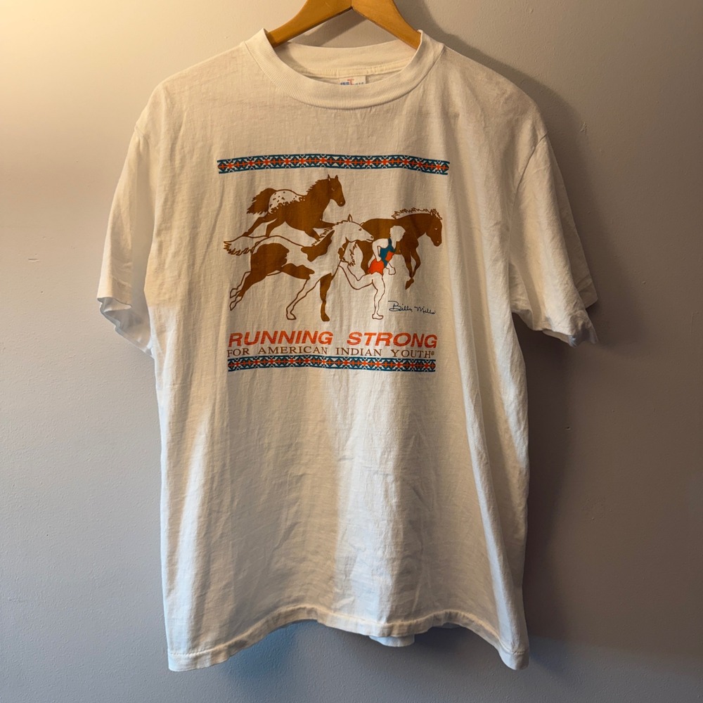 Vintage Running Strong American Indian Youth Billy Mills T-Shirt XL White Horse